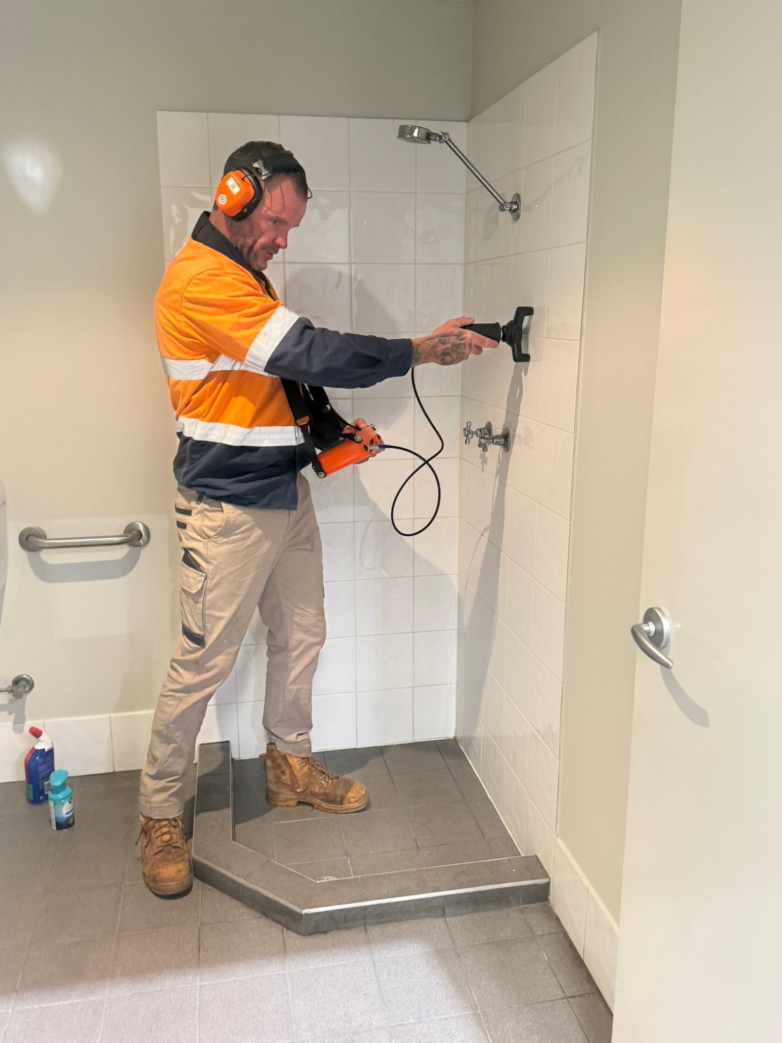 Michael Treble using acoustic correlation in a Perth bathroom